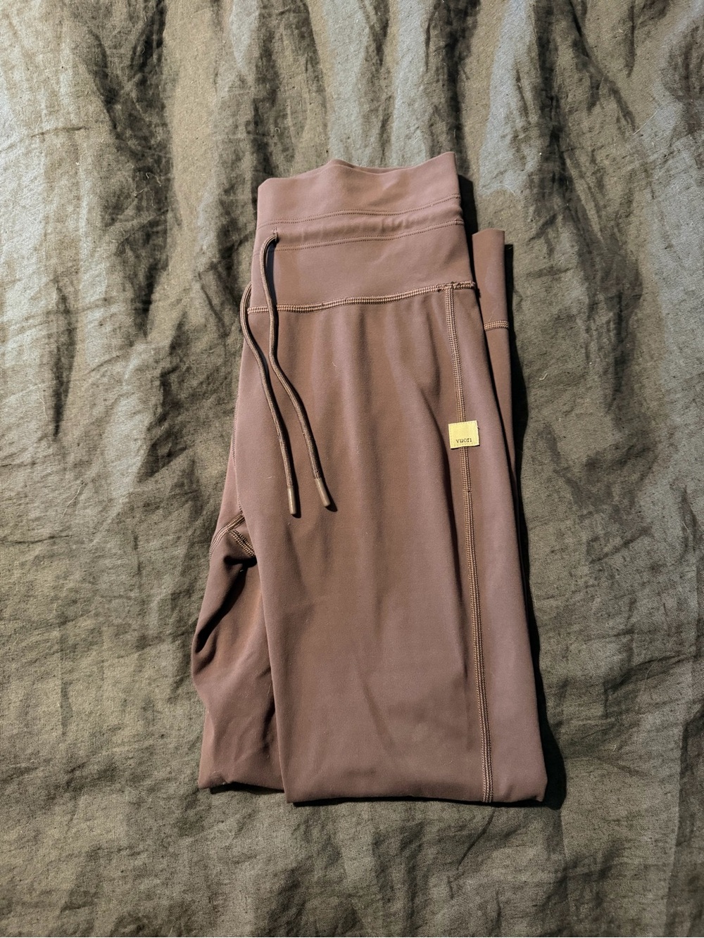 Purple Vuori daily leggings